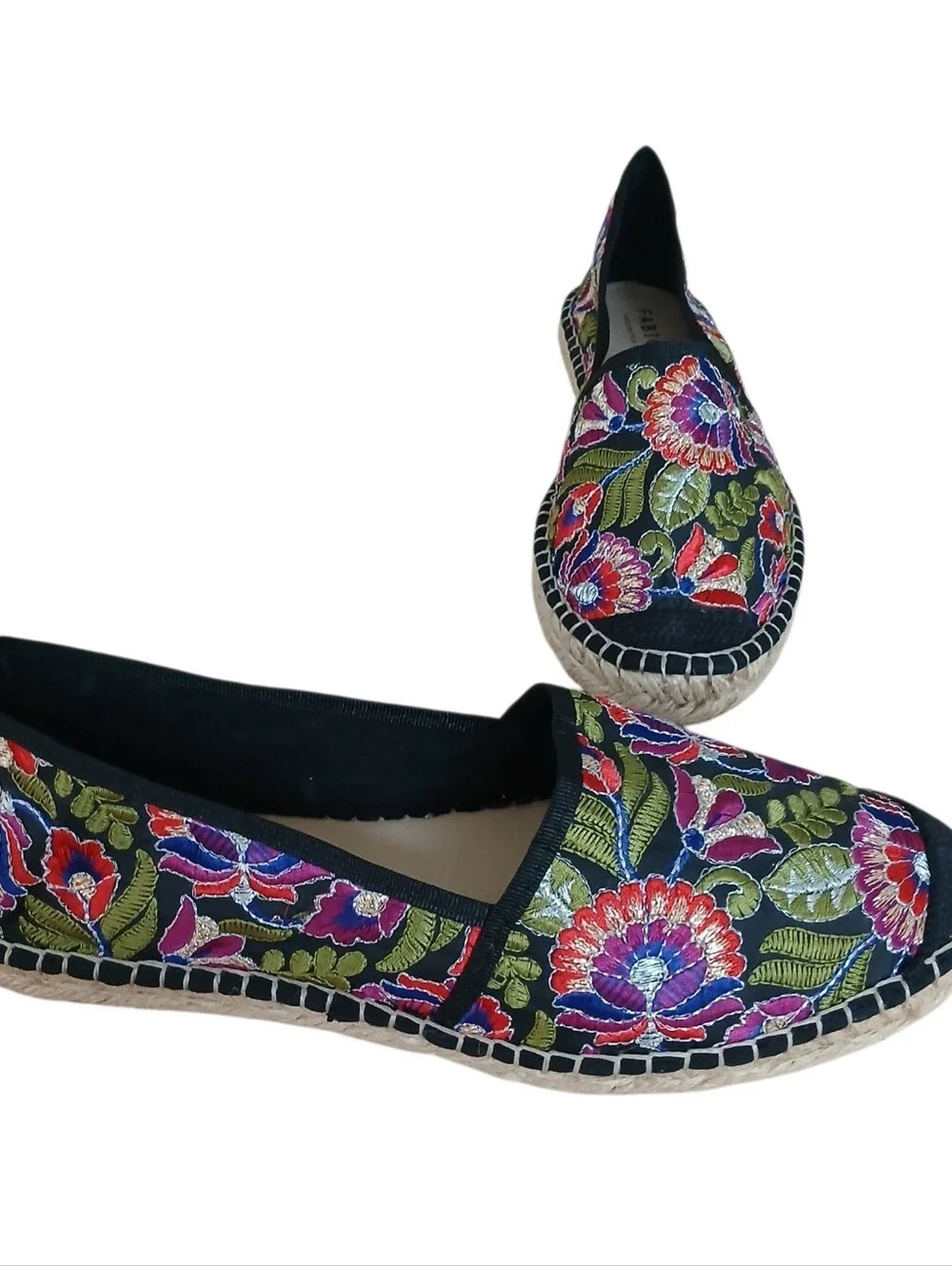 NWOB Fabiolas Handcrafted In Spain Floral Embroidered Espadrilles 8.5/39 Bohemia